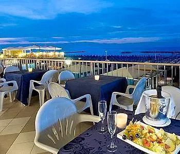 Caravelle Hotel 4*